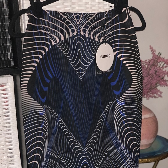 C/MEO COLLECTIVE pencil Skirt unique print. XS - Picture 3 of 5